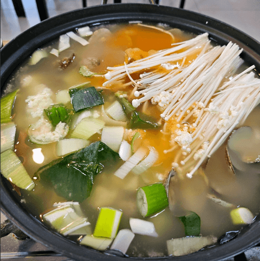 생방송투데이 연꽃두부전골 전북 진안 자족식당 두부 맛집