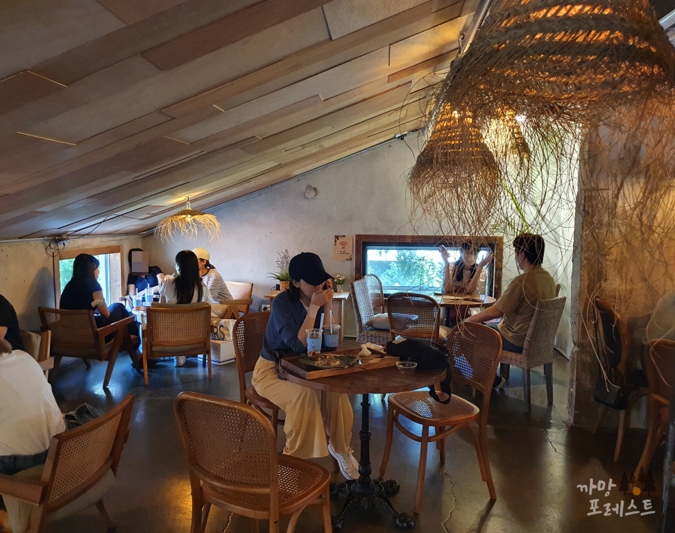 강남 ab카페 4층 다락방