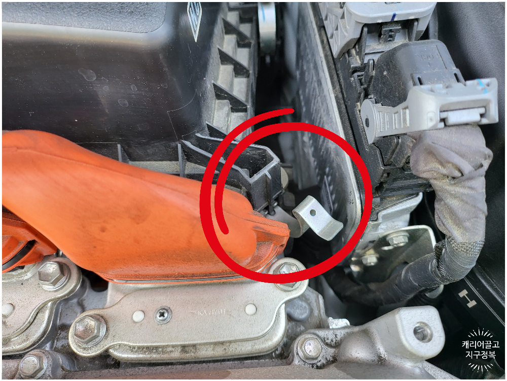 ES300h 에어 클리너 필터 교체하기