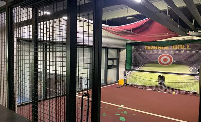 오렌지볼 실내테니스장