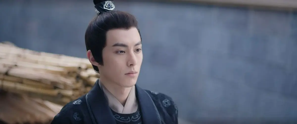 검은의상의-초탁