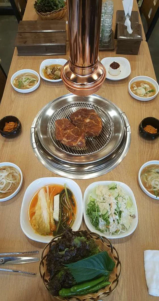 흥부골숯불돼지왕갈비