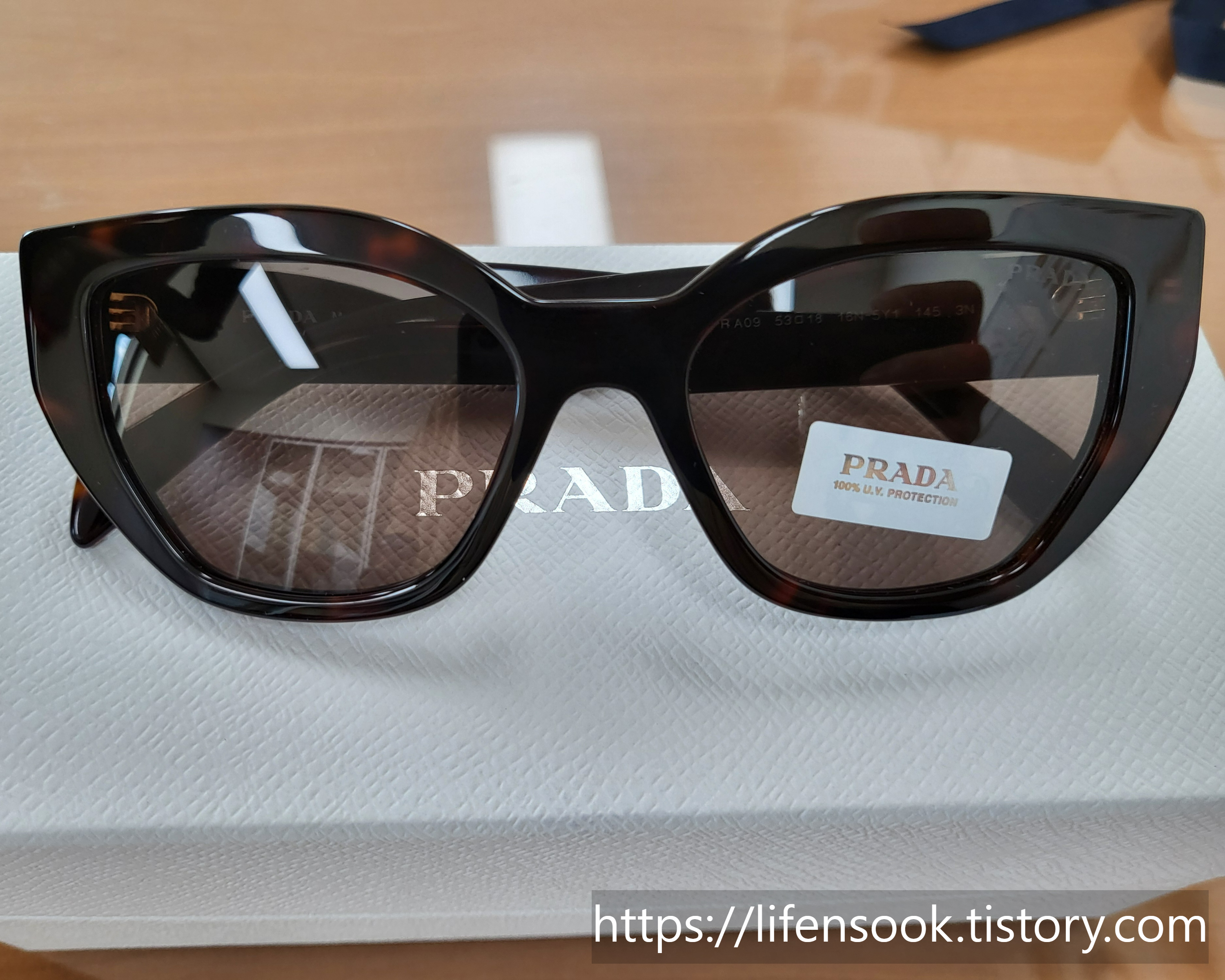 PRADA SPR A09 1SN-5Y1 전면 사진 2