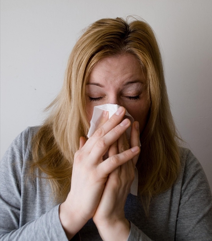 여성 비염 환자 사진