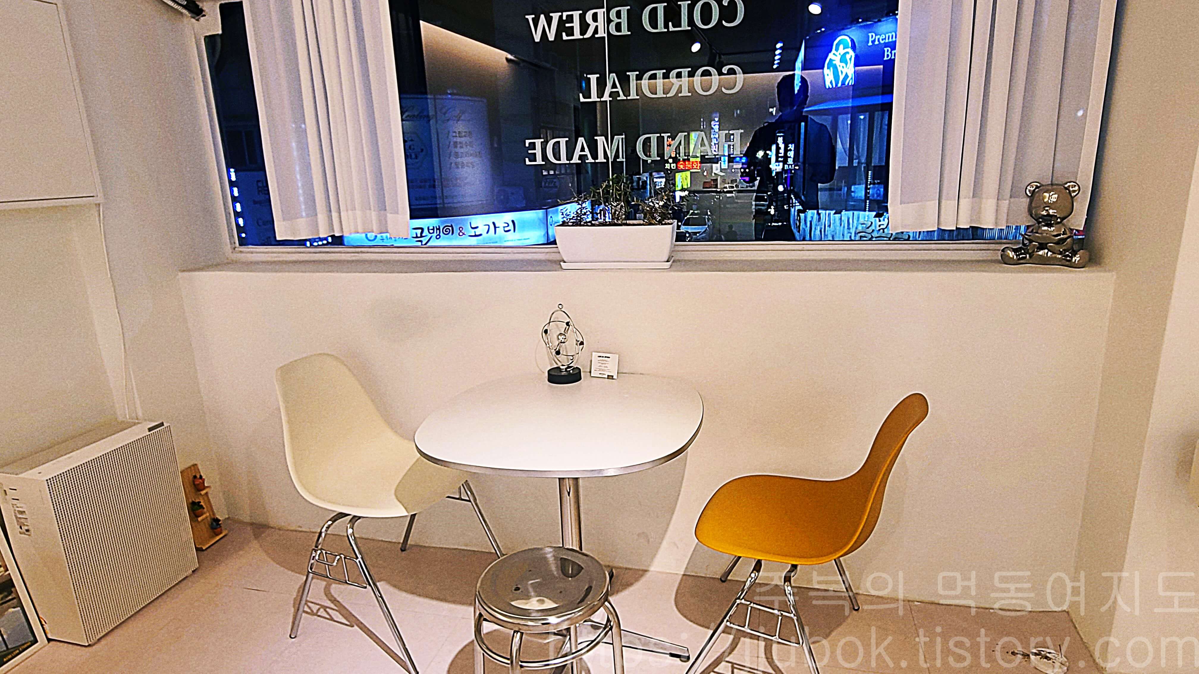 미오밀-인테리어-좌석