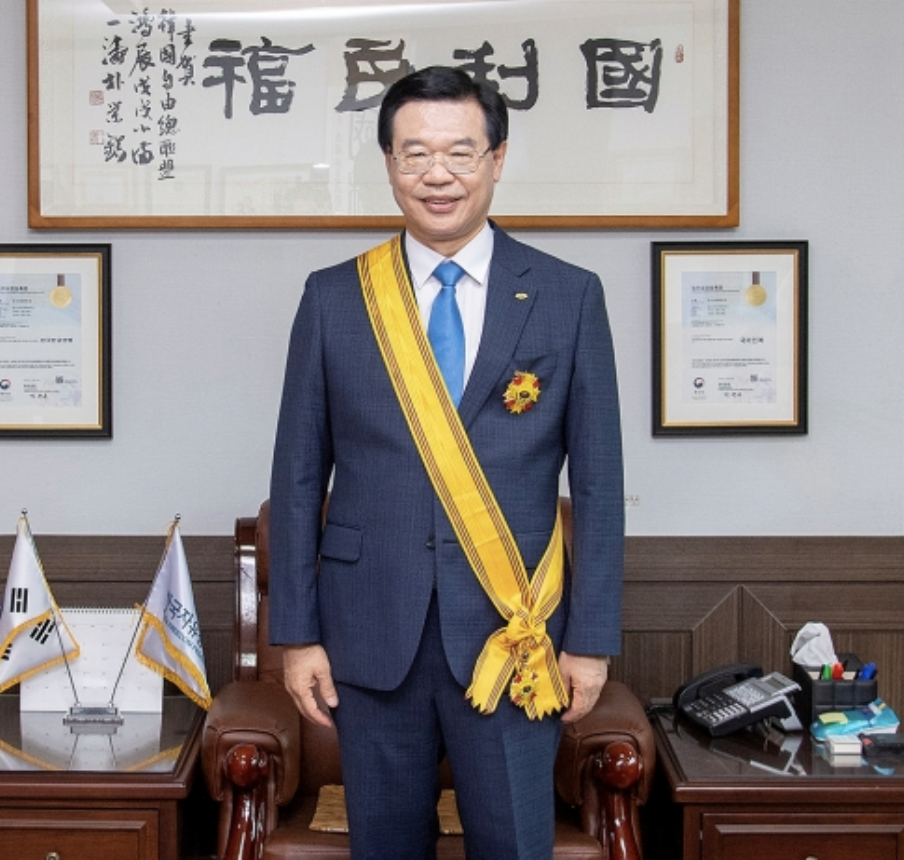 성장현8