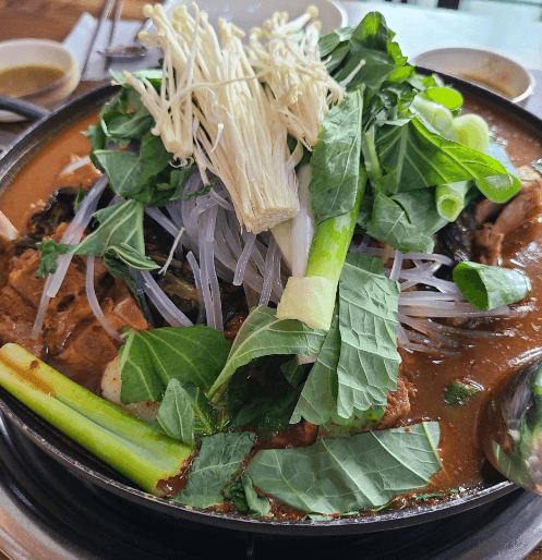 토밥즈 토요일은 밥이 좋아 파김치 감자탕 천안 맛집