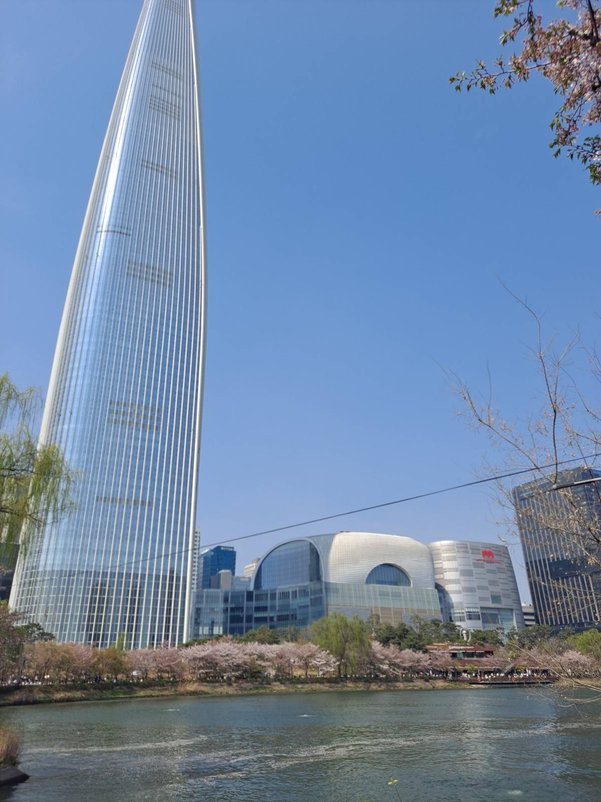 호수너머 제2롯데월드타워