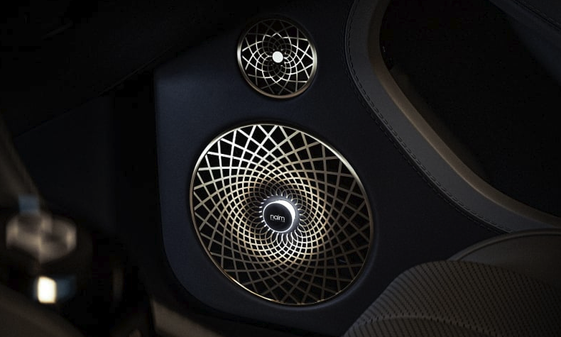 벤틀리 오디오의 끝판 모델 네임 포 뮬리너 탑재를한 뮬리너 공개