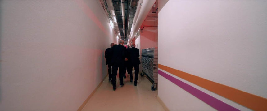 영화 &amp;#39;서브스턴스(The Substance)&amp;#39; 관람평 - 현대 사회의 외모 지상주의와 젊음에 대한 집착 풍자