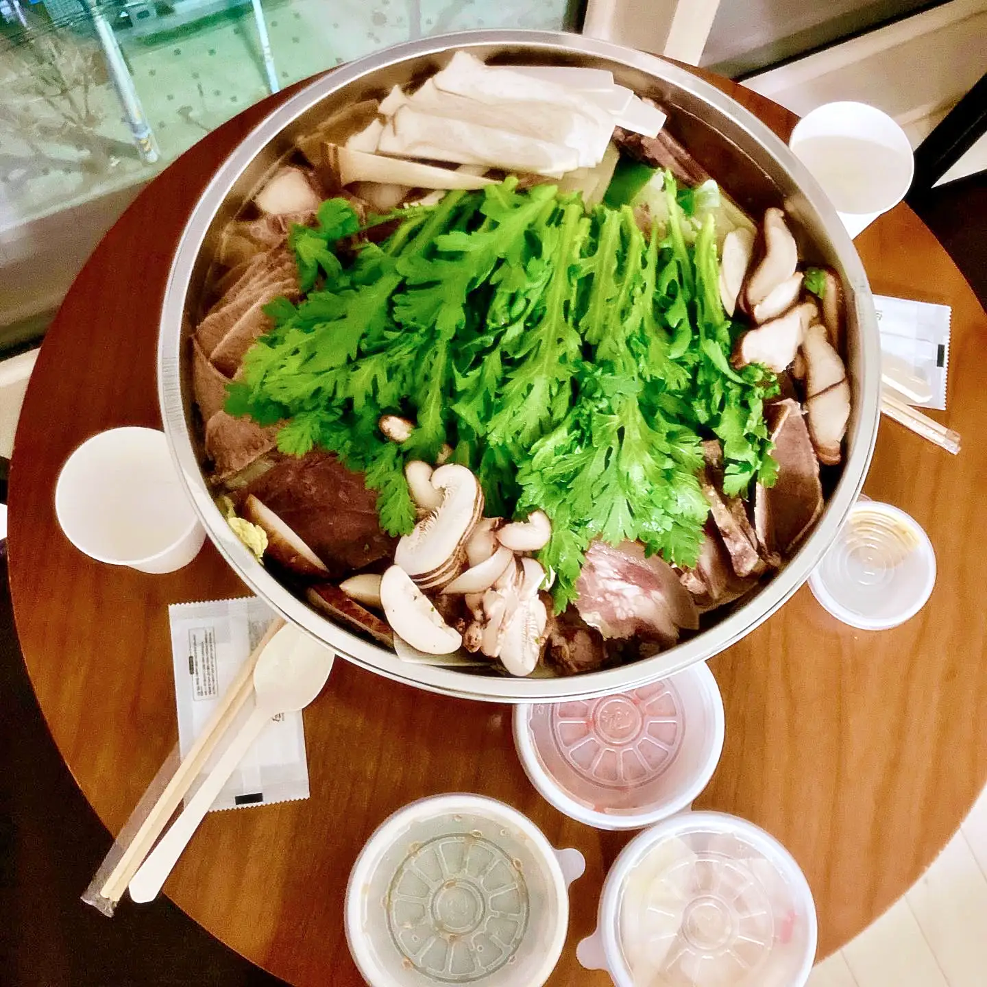 제26회 토요일은 밥이좋아 토밥즈 어복쟁반과 온면 그리고 꽃을 띄운 평양냉면 평냉 맛있는 냉면집 춘천 스카이워크 소양강 맛집 추천