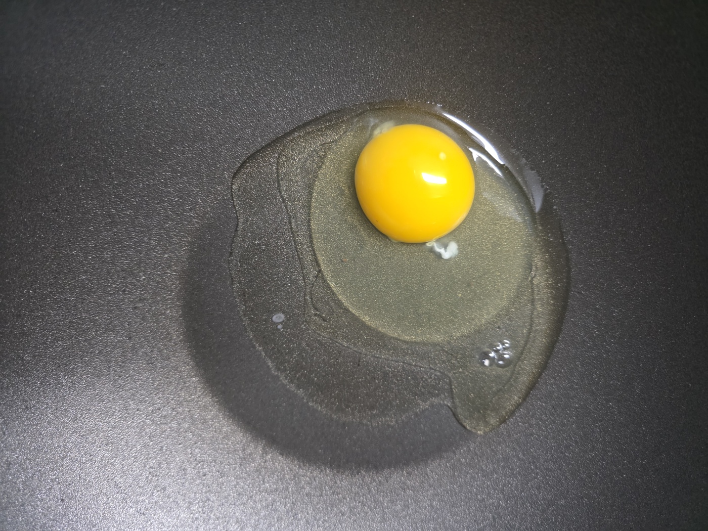 계란후라이 굽는 장면