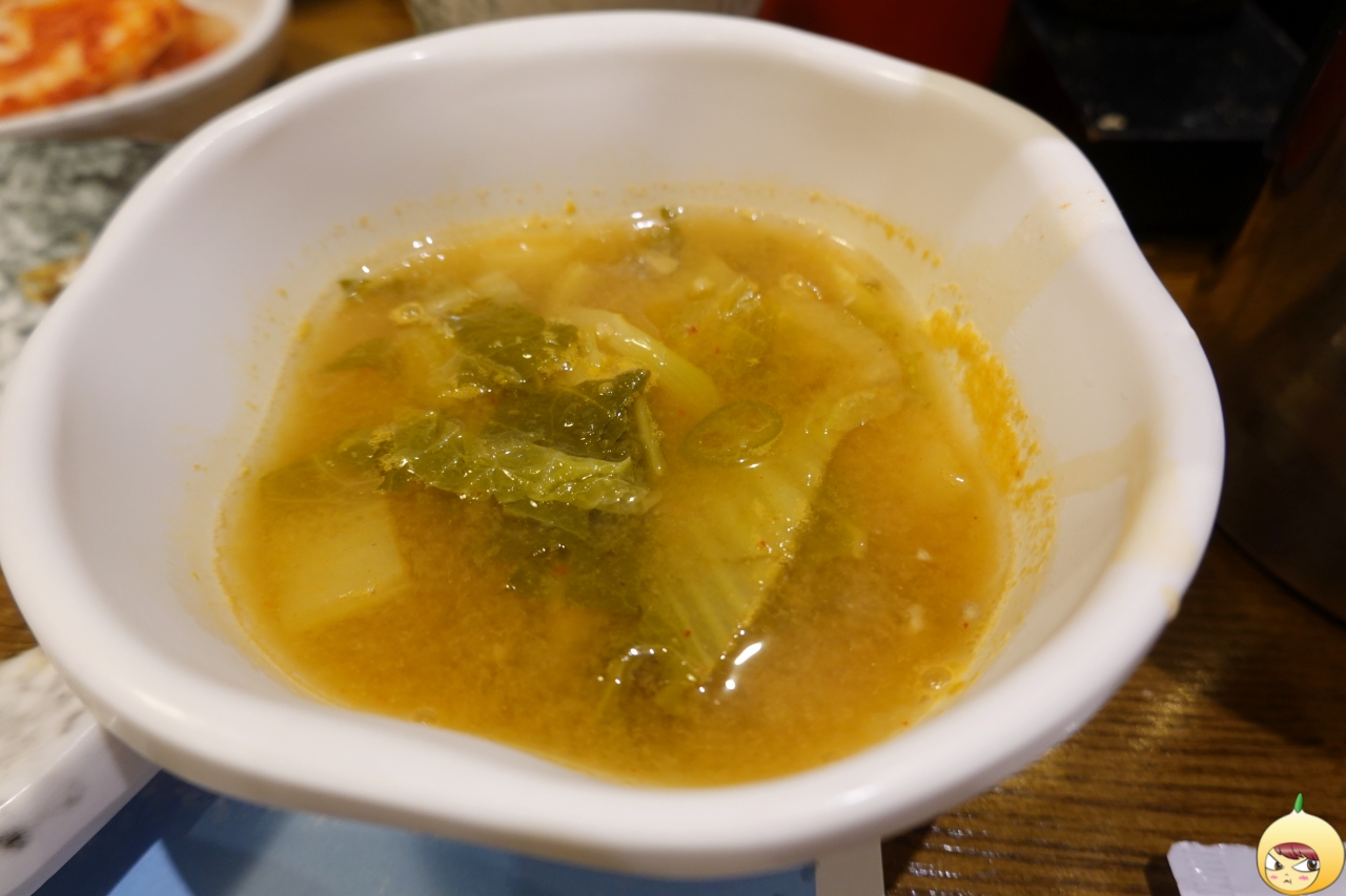 앞그릇에 덜어서 먹어요