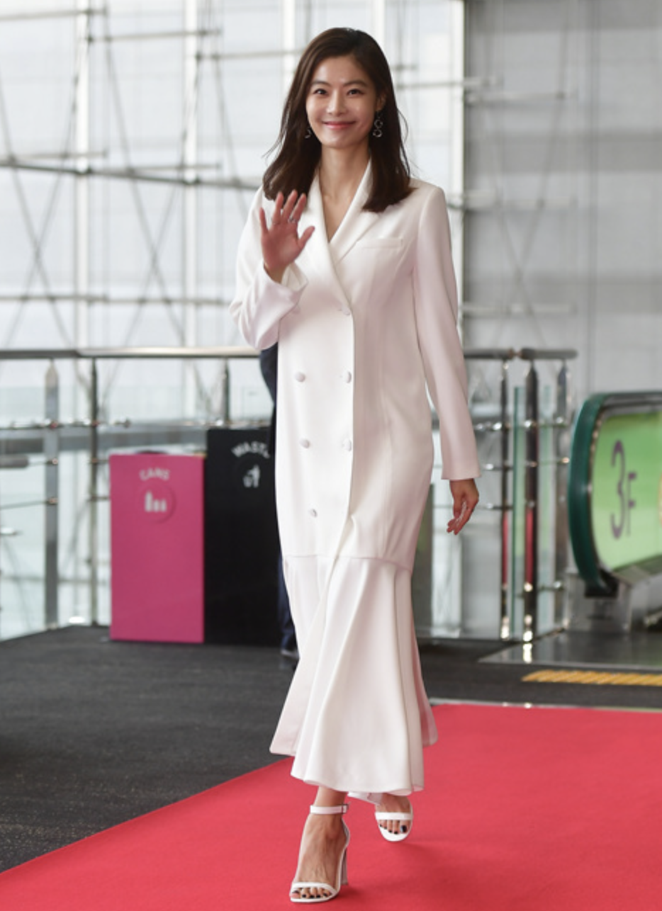 윤소이 시상식