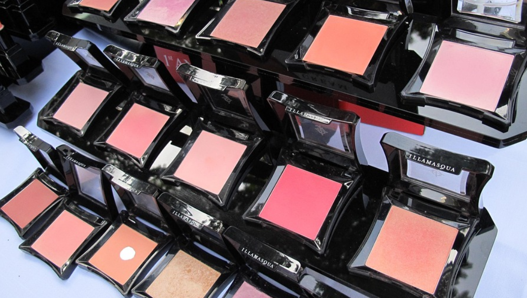 색조 화장품의 모습