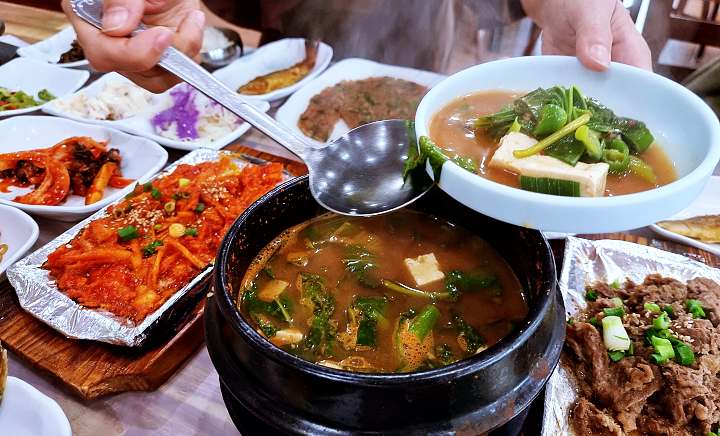 토요일은 밥이좋아 예산 수덕사 산채정식 맛집 영양 돌솥 청국장 더덕 구이 한정식 예산10미 현지인 추천 토밥 좋아 방송정보