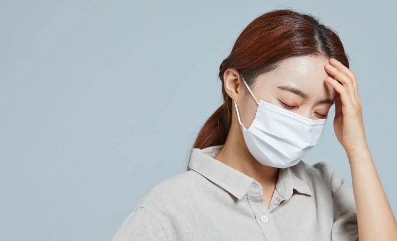 머리가 찌릿찌릿 아파요