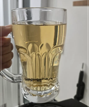 간혈적 단식하면서 아침 공복에 물을 500 물을 마신다.