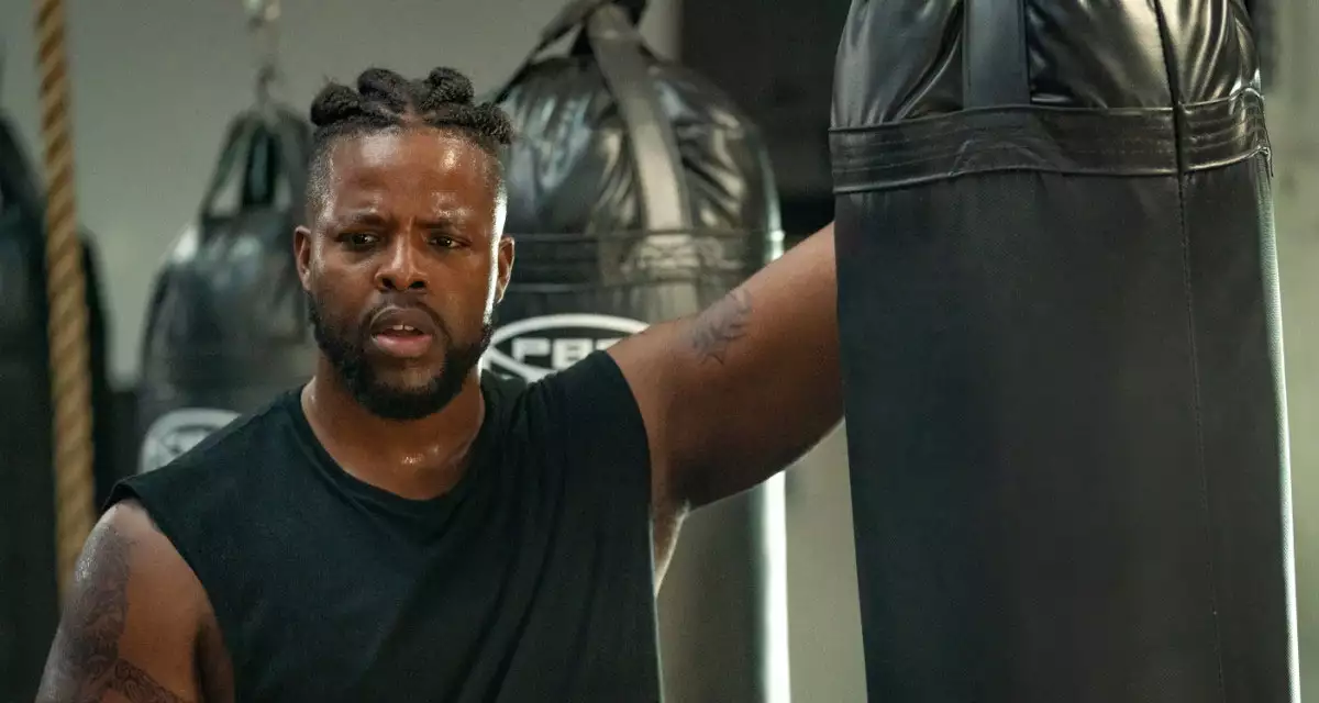 스펜서의 룸에이트 호크