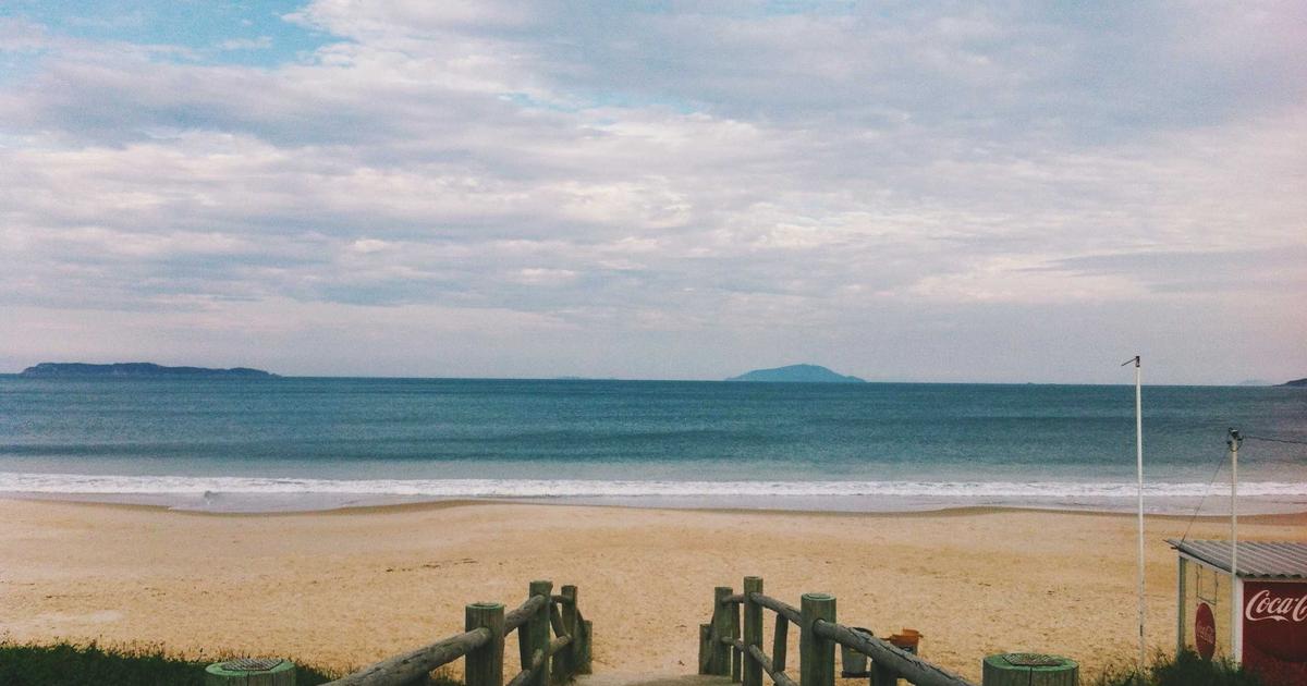 person exercising with AI app display