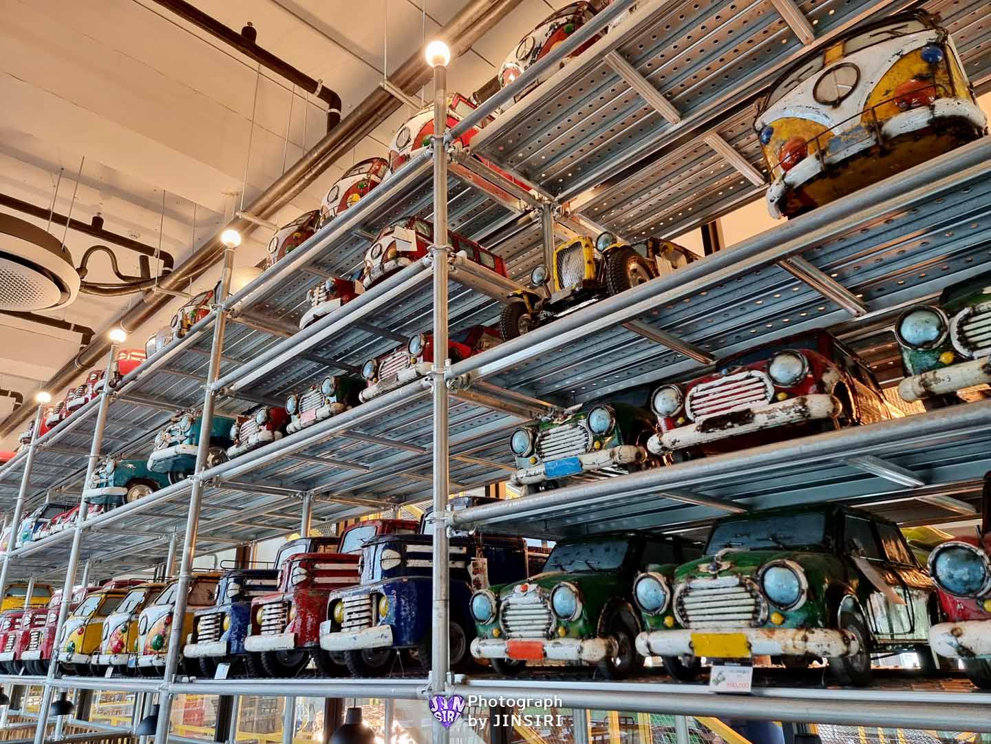 ๊นํฌ ์์ด ๋ณตํฉ๋ฌธํ๊ณต๊ฐ ๋ํ ๋ธ๋ฐ์น ๋ฒ ์ด์ปค๋ฆฌ ์นดํ 55๊ฐค๋ฐ