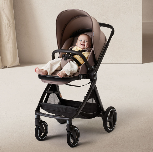 가볍고 튼튼하게! 절충형 vs 휴대용 유모차 어떻게 다를까?