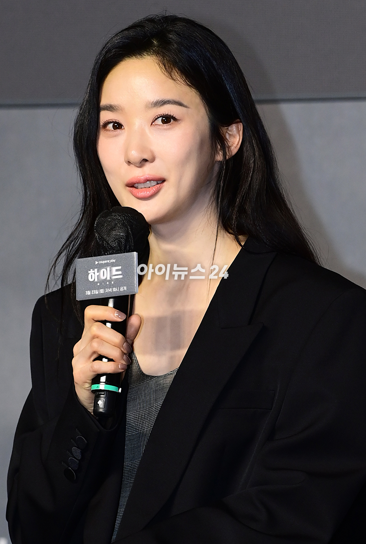 배우 이청아가 19일 오전 서울 강남구 역삼동 조선 팰리스 서울 강남에서 열린 쿠팡플레이 시리즈 &#39;하이드&#39; 제작발표회에 참석하고 있다. [사진=정소희 기자]