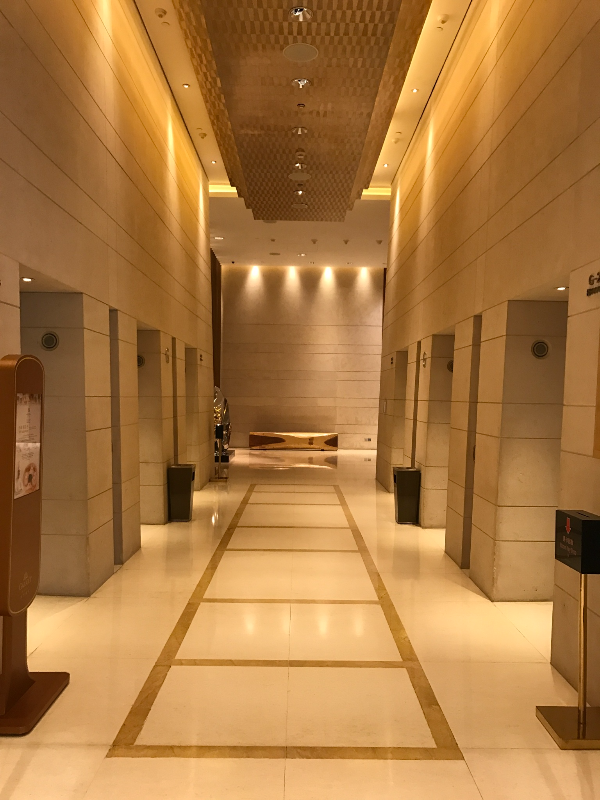 반얀트리 마카오 엘레베이터 홀