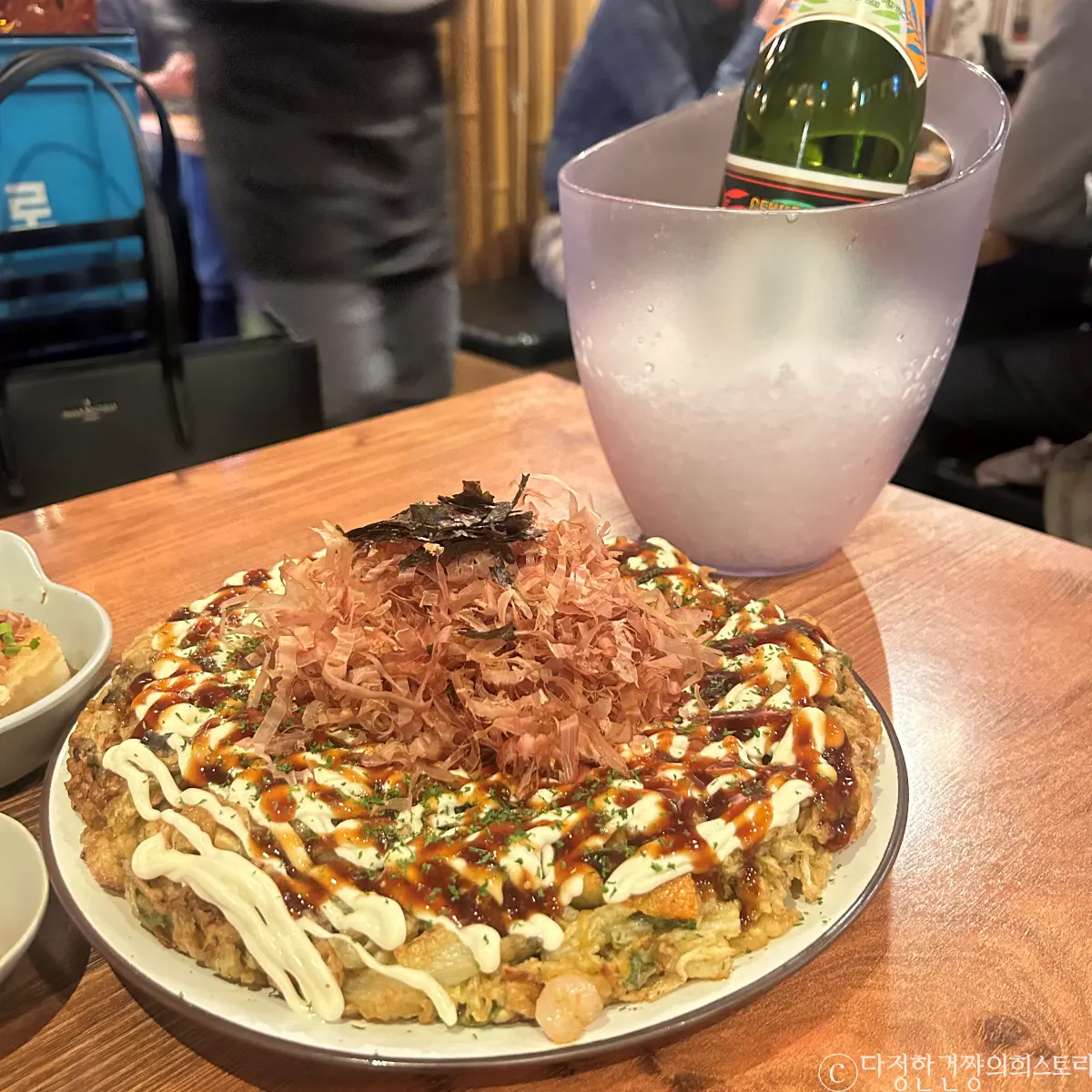 강남역-4번-출구-이자카야-추천-맛집-오꼬노미야끼-사케-사진