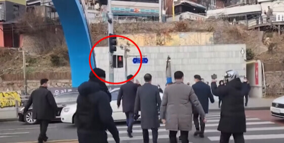 한덕수 무단횡단