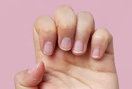 손톱이 잘 부러지는 이유