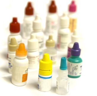 많은 종류의 안약.