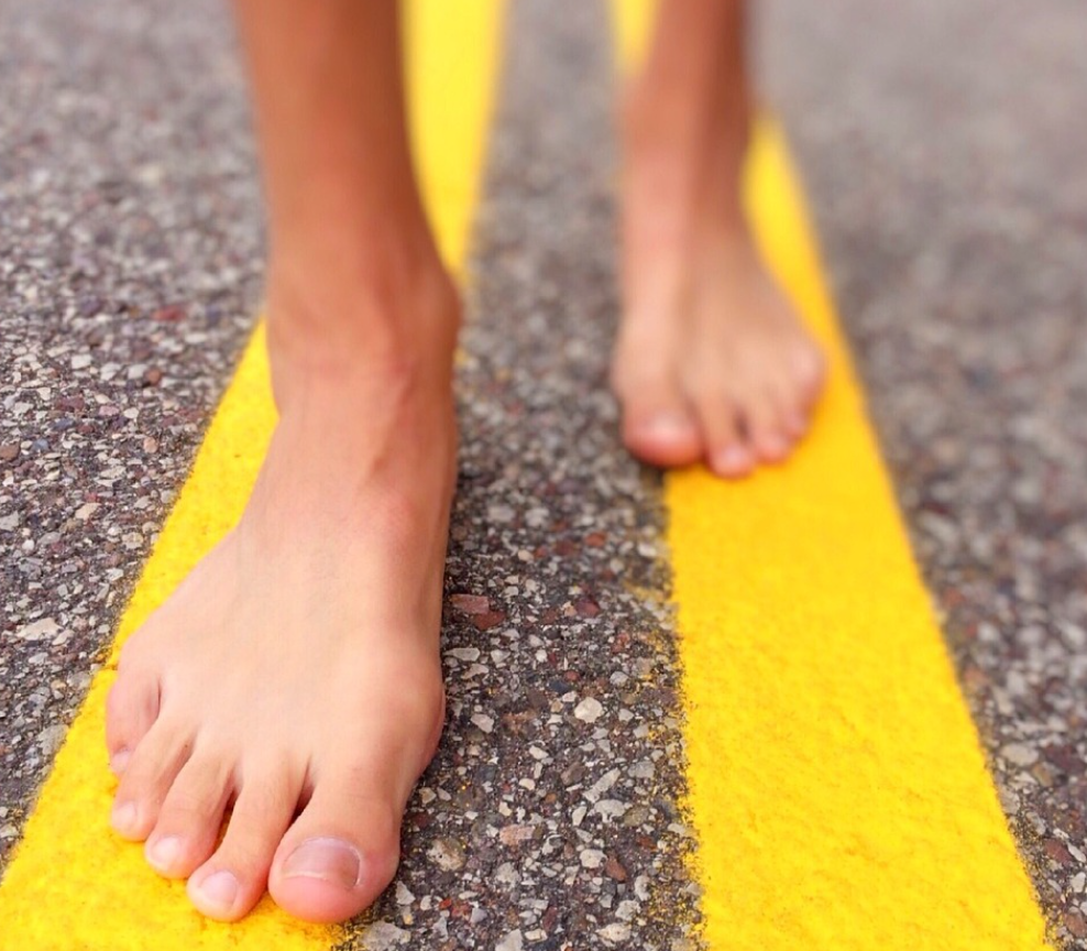 맨발 걷기 효능-피해야 할 사람