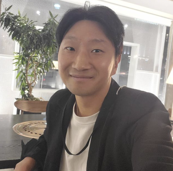 이규혁 검은옷 셀카