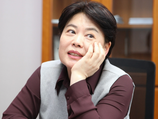 윤희숙 위원장 경제통에서 보수 혁신 아이콘까지, 이력과 경력 총정리