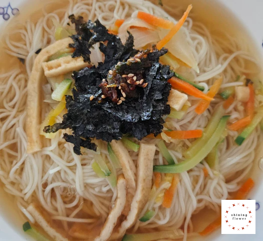 멸치국수 완성