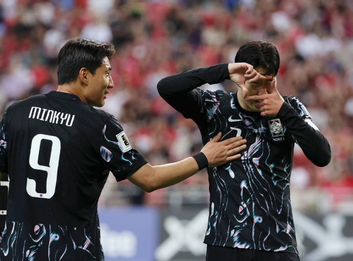싱가포르 후반전 손흥민 2골 멀티골
