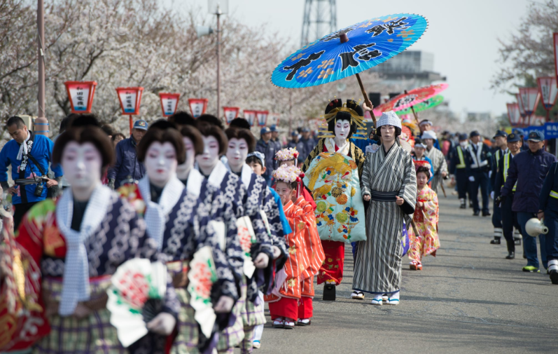 쓰바메벚꽃축제-이미지출처- 일본정부관광국