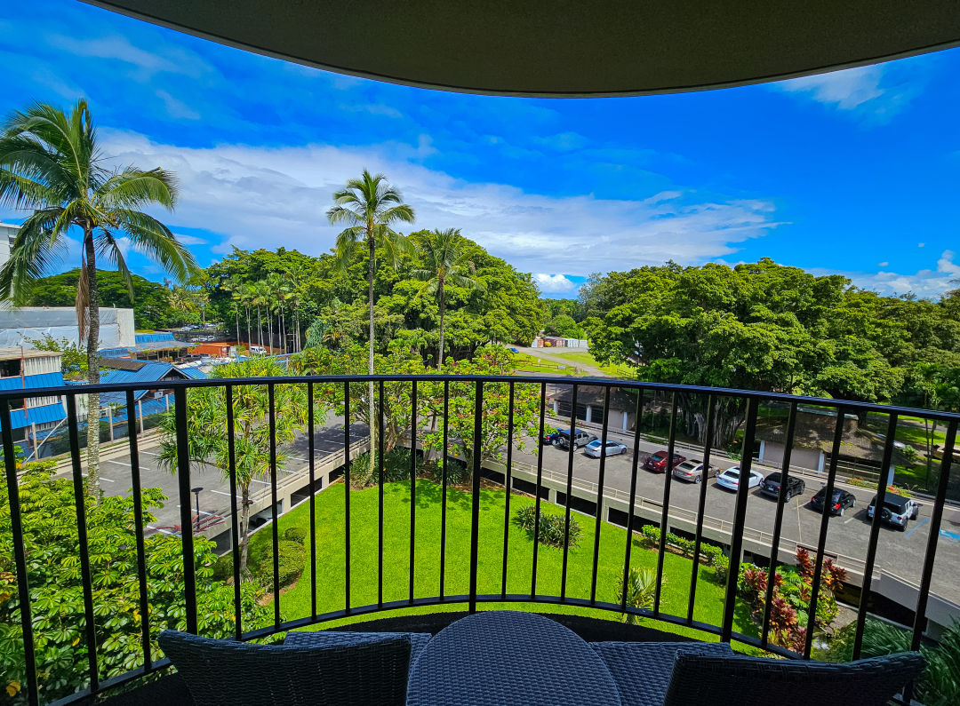 캐슬 힐로 하와이안 호텔 객실 테라스