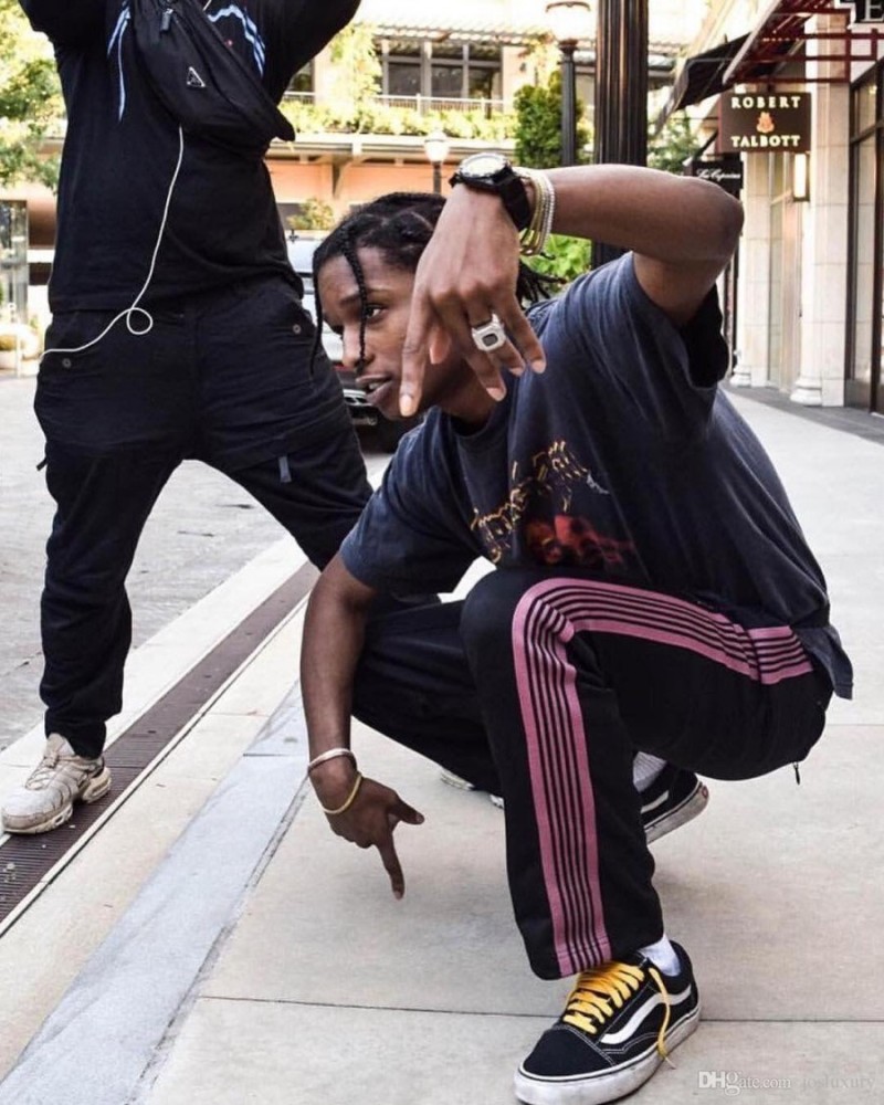 니들스 트레비스스캇