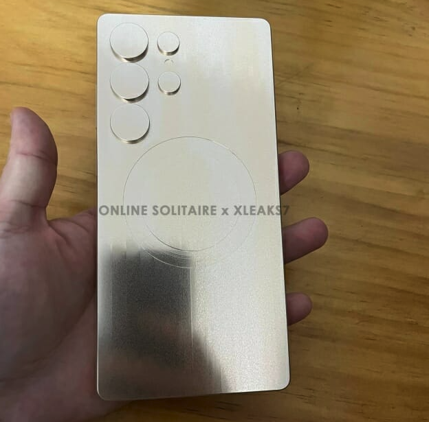 삼성-갤럭시S25-울트라-알루미늄-모형-사진