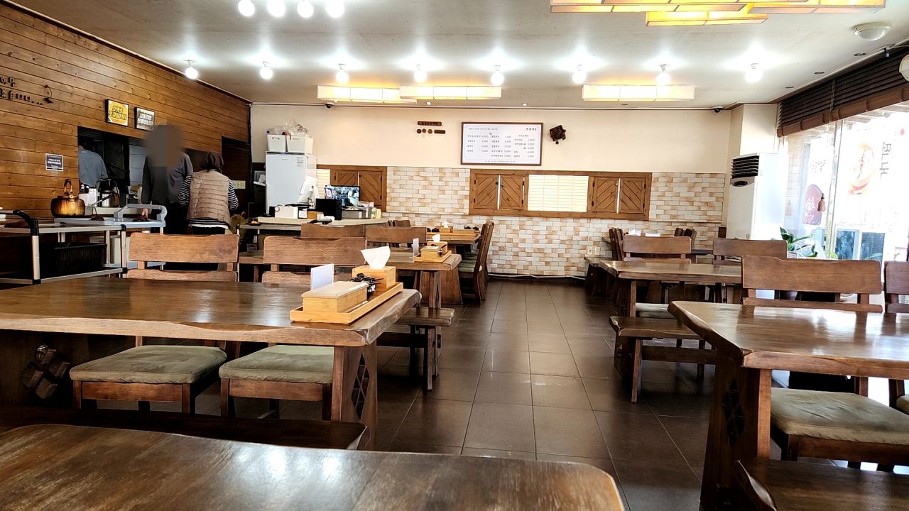 연지국수 내부