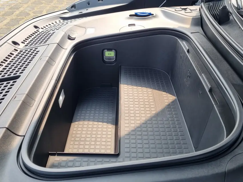 아이오닉 9의 프렁크는 이렇습니다..