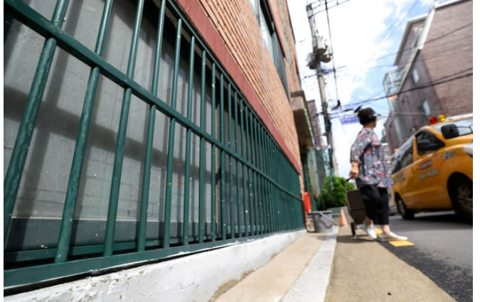 국토부-서울시, 서울 반지하 &lsquo;무이자 대출 5000만 원&middot;월세 20만 원&rsquo; 중복 지원