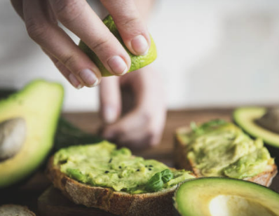 아보카도 먹는방법 효능 오일 요리 등 총정리(아보카도 오일 추천!)
