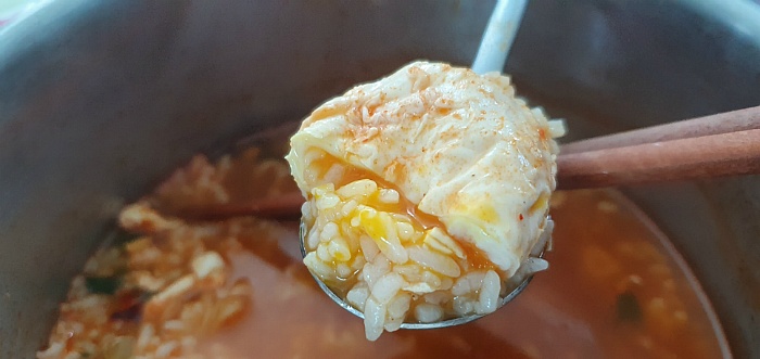 라면 계란 푸는법 반숙