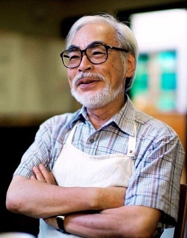 앞지마를 하고 있는 미야자키 하야오