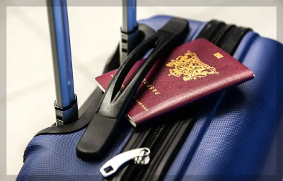 여권-여행가방