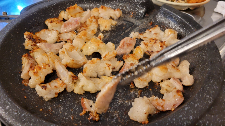 먹기 직전의 해성막창 막창과 대창