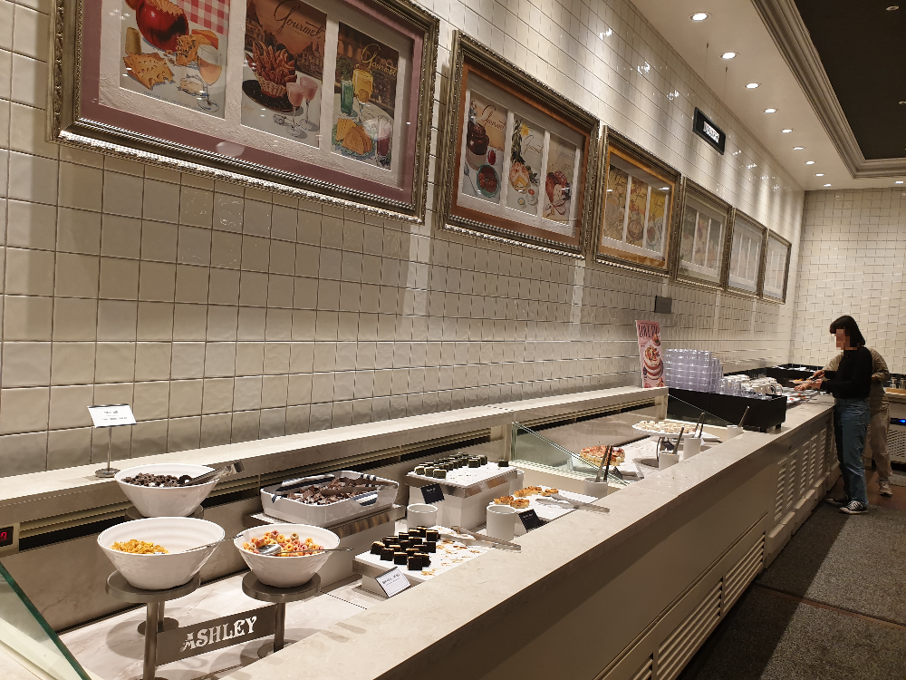 케익 등 디저트 코너 무화과를 이용한 케익 등이 있다.